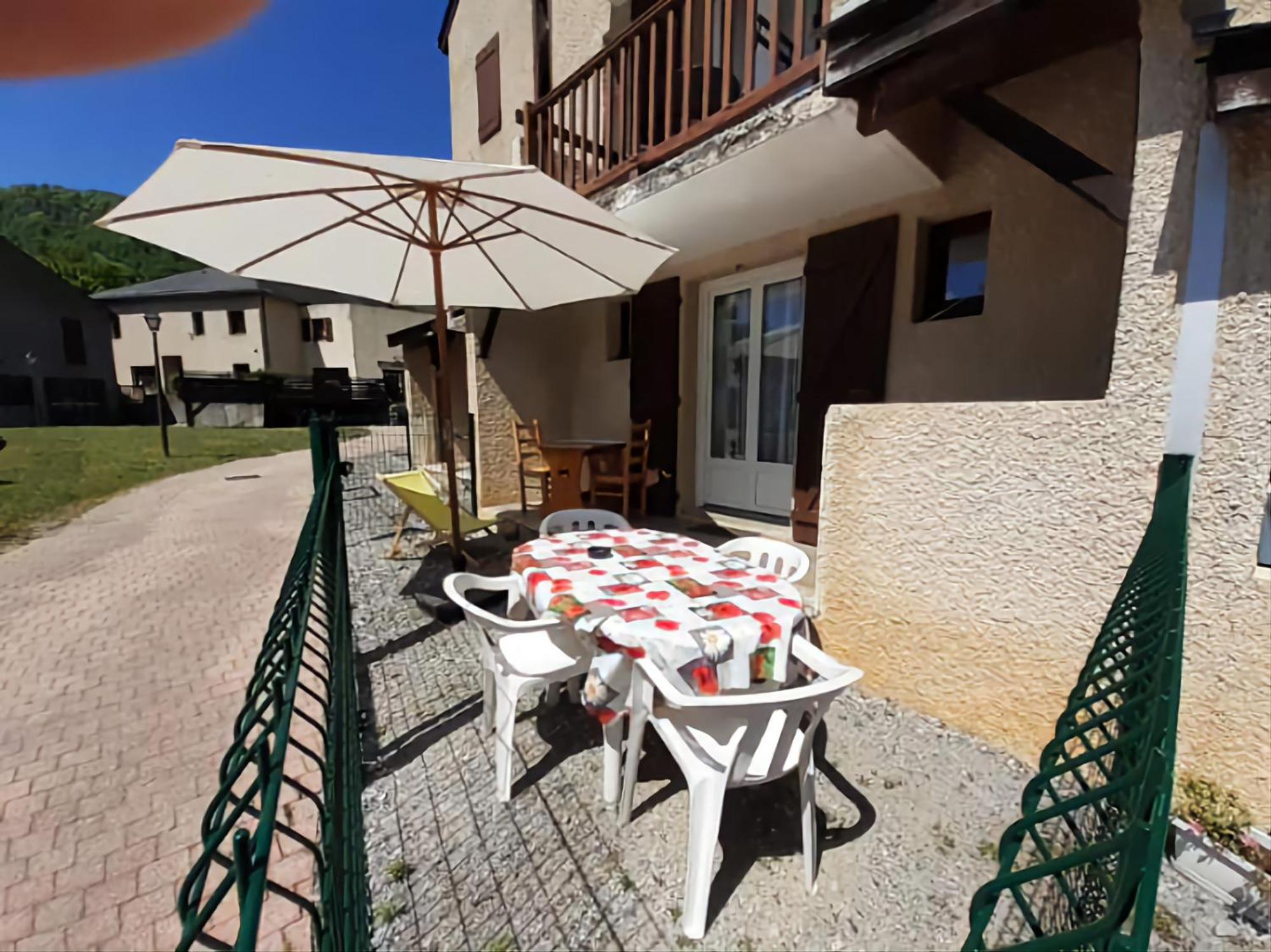 Escapade Montagne En Famille, Appartement Cosy Avec Piscine Couverte Bielle Екстериор снимка